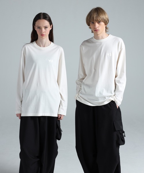 Y-3(ワイスリー)の「Y-3 LOGO LONG SLEEVE TEE(Tシャツ/カットソー・メンズ・ホワイト系その他・MEDIUM/SMALL/X-SMALL/XX-SMALL/X-LARGE/LARGE/XX-LARGE)」の1枚目の写真