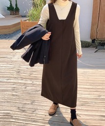 Vネックボタン付きジャンパースカート