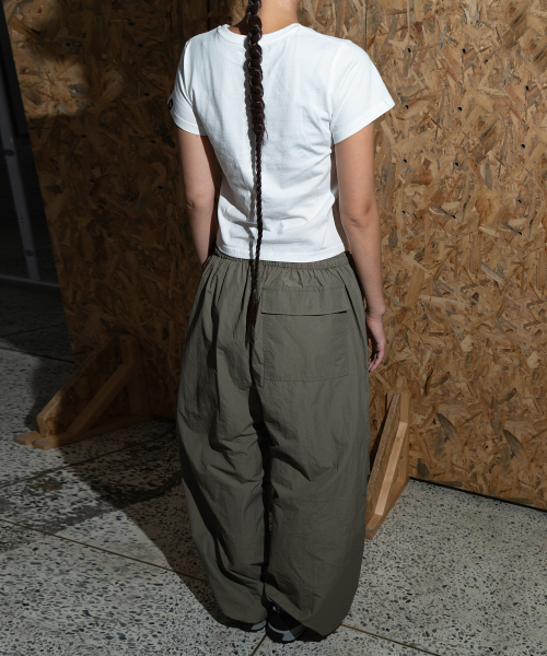 WHILE(ワイル)の「BORN TO WALL T-SHIRT FOR WOMEN(Tシャツ/カットソー・レディース・その他・SMALL/MEDIUM)」の5枚目の写真