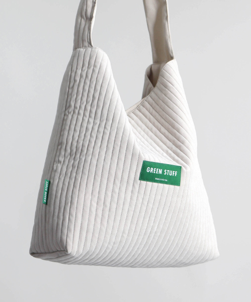 GREEN STUFF(グリーンスタッフ)の「seem full bag 62 - soft quilting soy beige(ショルダーバッグ・レディース・その他・FREE)」の3枚目の写真
