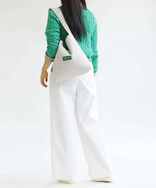 GREEN STUFF(グリーンスタッフ)の「seem full bag 62 - soft quilting soy beige(ショルダーバッグ・レディース・その他・FREE)」の5枚目の写真