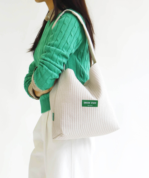 GREEN STUFF(グリーンスタッフ)の「seem full bag 62 - soft quilting soy beige(ショルダーバッグ・レディース・その他・FREE)」の6枚目の写真