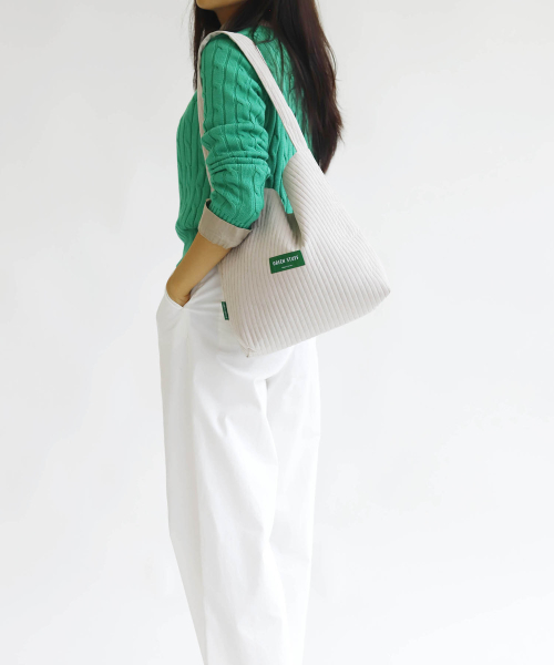 GREEN STUFF(グリーンスタッフ)の「seem full bag 62 - soft quilting soy beige(ショルダーバッグ・レディース・その他・FREE)」の7枚目の写真