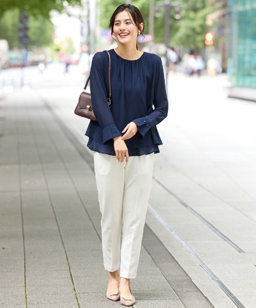 Viola e Viola（ヴィオラエヴィオラ）の「裾フレア裏地付きシフォンブラウス（シャツ/ブラウス・レディース・ネイビー/ホワイト・M/L/LL/3L）」の11枚目の写真