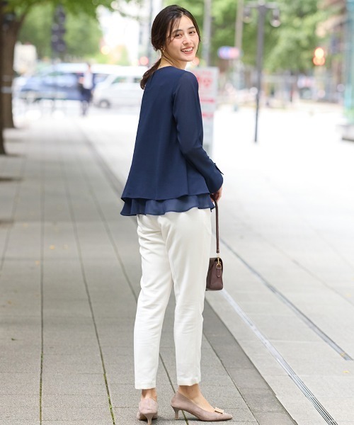 Viola e Viola（ヴィオラエヴィオラ）の「裾フレア裏地付きシフォンブラウス（シャツ/ブラウス・レディース・ネイビー/ホワイト・M/L/LL/3L）」の12枚目の写真