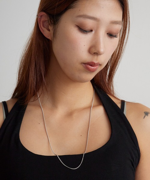 TOM WOOD（トムウッド）の「TOM WOOD Curb Chain Slim / 100269-24.5（ネックレス・メンズ・シルバー・24.5）」の5枚目の写真