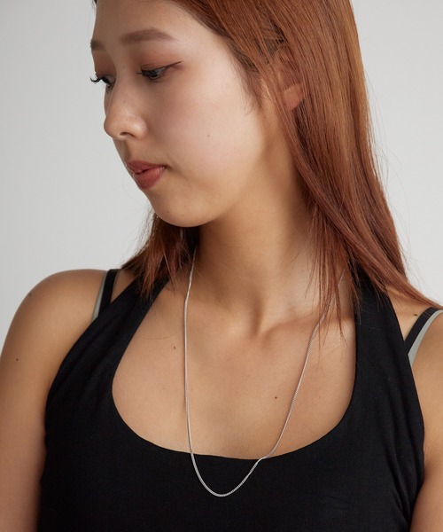 TOM WOOD（トムウッド）の「TOM WOOD Curb Chain Slim / 100269-24.5（ネックレス・メンズ・シルバー・24.5）」の6枚目の写真