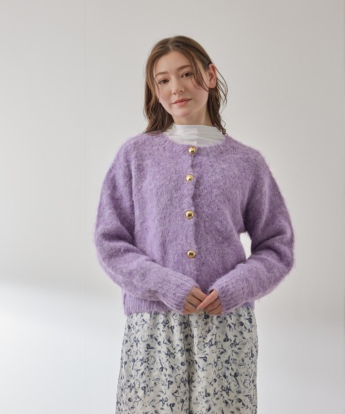 QUEENS COURT（クイーンズコート）の「ソフトシャギーキモウメタルボタンカーディガン（カーディガン/ボレロ・レディース・オフホワイト/ブラウン/パープル・M）」の3枚目の写真