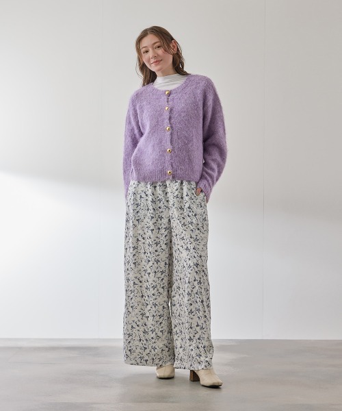 QUEENS COURT（クイーンズコート）の「ソフトシャギーキモウメタルボタンカーディガン（カーディガン/ボレロ・レディース・オフホワイト/ブラウン/パープル・M）」の8枚目の写真