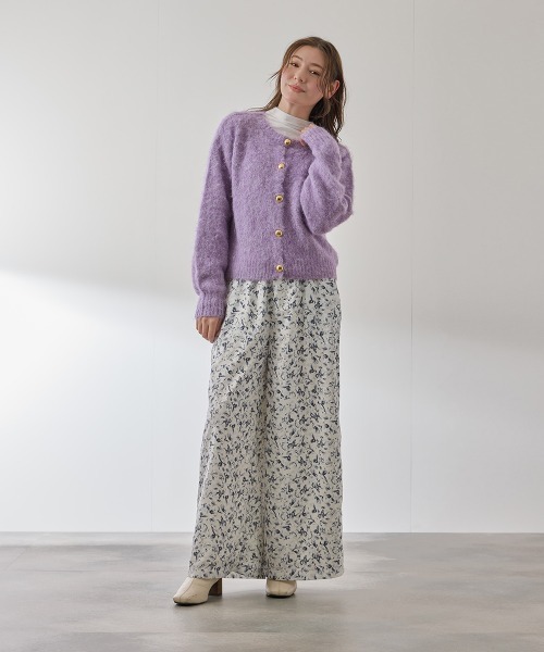 QUEENS COURT（クイーンズコート）の「ソフトシャギーキモウメタルボタンカーディガン（カーディガン/ボレロ・レディース・オフホワイト/ブラウン/パープル・M）」の9枚目の写真