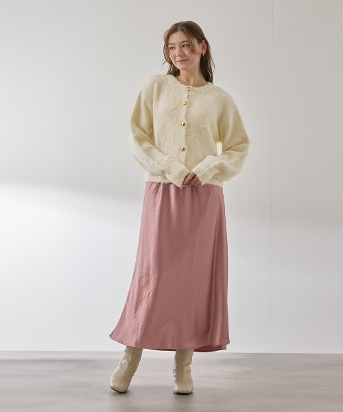 QUEENS COURT（クイーンズコート）の「ソフトシャギーキモウメタルボタンカーディガン（カーディガン/ボレロ・レディース・オフホワイト/ブラウン/パープル・M）」の17枚目の写真