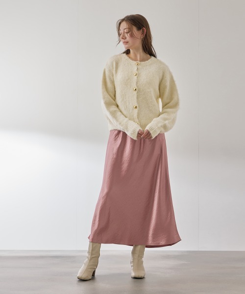 QUEENS COURT（クイーンズコート）の「ソフトシャギーキモウメタルボタンカーディガン（カーディガン/ボレロ・レディース・オフホワイト/ブラウン/パープル・M）」の18枚目の写真