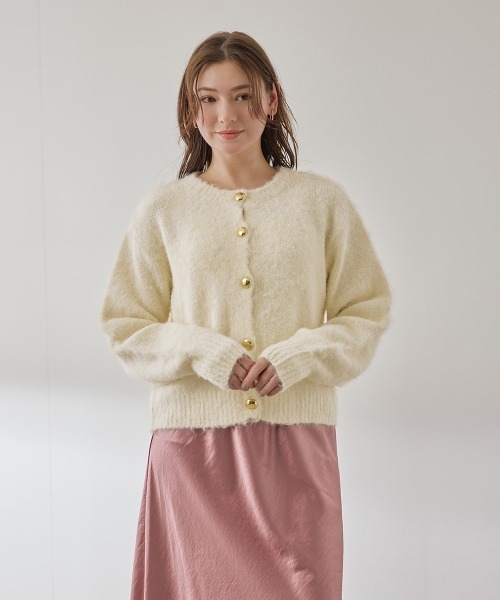 QUEENS COURT（クイーンズコート）の「ソフトシャギーキモウメタルボタンカーディガン（カーディガン/ボレロ・レディース・オフホワイト/ブラウン/パープル・M）」の16枚目の写真
