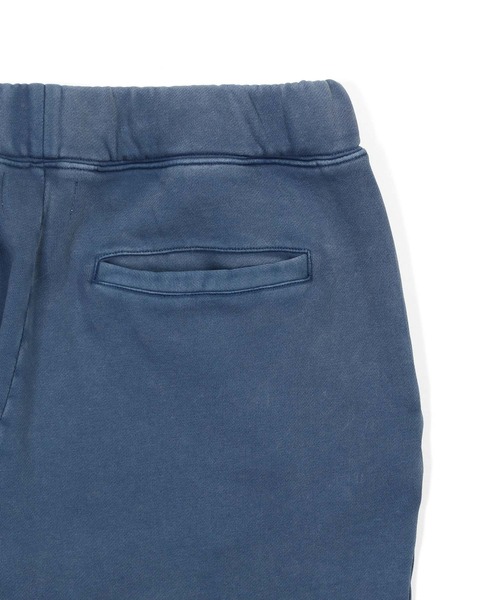 The DUFFER of ST.GEORGE（ザダファーオブセントジョージ）の「【WEB限定アイテム】PIGMENT-DYE REGULAR FIT SWEAT PANTS：ピグメント加工 レギュラーフィット スウェットパンツ（スウェットパンツ・メンズ・ブラック/ネイビー・SMALL/MEDIUM/LARGE/X-LARGE）」の14枚目の写真