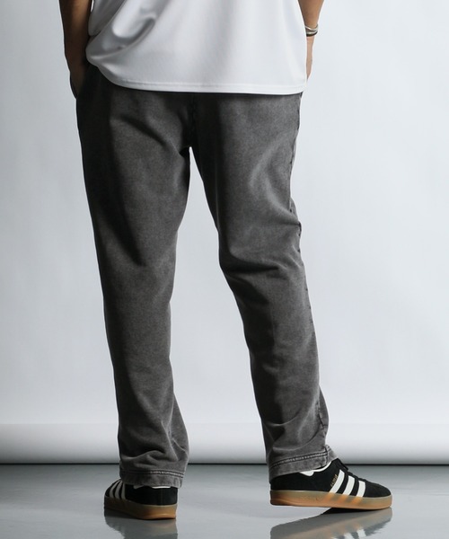 The DUFFER of ST.GEORGE（ザダファーオブセントジョージ）の「【WEB限定アイテム】PIGMENT-DYE REGULAR FIT SWEAT PANTS：ピグメント加工 レギュラーフィット スウェットパンツ（スウェットパンツ・メンズ・ブラック/ネイビー・SMALL/MEDIUM/LARGE/X-LARGE）」の8枚目の写真