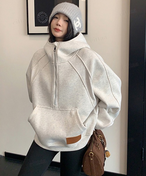 Dalfwin(ダールフィン)の「韓国ファッション RICECAKEフードロゴハーフジップフーディ(パーカー・レディース・ブラック/グレー・FREE)」の15枚目の写真