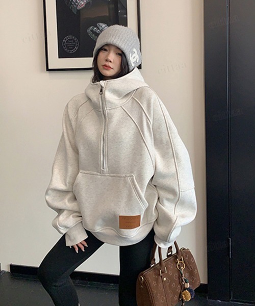 Dalfwin(ダールフィン)の「韓国ファッション RICECAKEフードロゴハーフジップフーディ(パーカー・レディース・ブラック/グレー・FREE)」の16枚目の写真