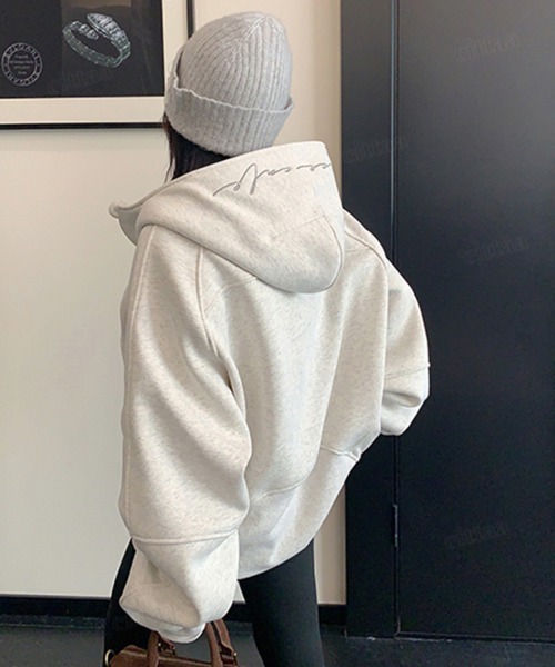 Dalfwin(ダールフィン)の「韓国ファッション RICECAKEフードロゴハーフジップフーディ(パーカー・レディース・ブラック/グレー・FREE)」の18枚目の写真