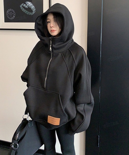 Dalfwin(ダールフィン)の「韓国ファッション RICECAKEフードロゴハーフジップフーディ(パーカー・レディース・ブラック/グレー・FREE)」の4枚目の写真