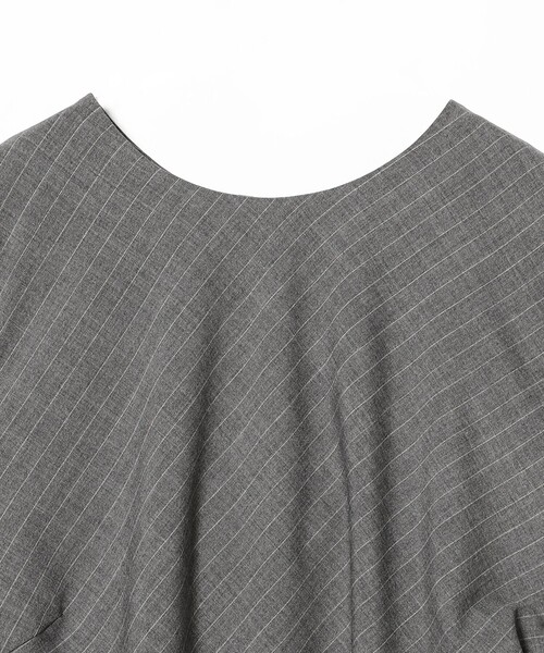 Demi-Luxe BEAMS（デミルクス ビームス）の「アシンメトリー タック バイアス ワンピース（ワンピース・レディース・グレー/ブラック・36/38）」の10枚目の写真