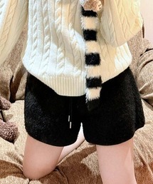 おうち時間もお出かけも心地よく包む冬のボアショートパンツ