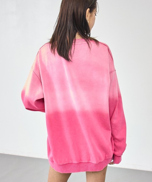 ANAP（アナップ）の「ウォッシュ加工 グラデーション エンボスロゴ スウェット プルオーバー（スウェット・レディース・ブラック/ピンク・F）」の10枚目の写真