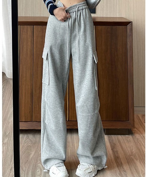 SallyLunn(サリーラン)の「スウェットスロレートカーゴパンツ(カーゴパンツ・レディース・ブラック/グレー・MEDIUM/LARGE)」の5枚目の写真