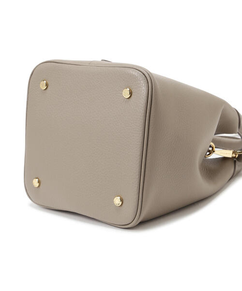 VIOLAd'ORO（ヴィオラドーロ）の「VIOLAd’ORO (ヴィオラドーロ) TRERO / V-1573 イタリアンWフェイスレザーベルトトート（ハンドバッグ・レディース・ブラック/グレー・F）」の18枚目の写真