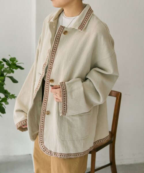 ear PAPILLONNER(イアパピヨネ)の「花柄刺しゅうジャケット【SUM1 STYLE】(その他アウター・レディース・グレイッシュベージュ・FREE)」の15枚目の写真