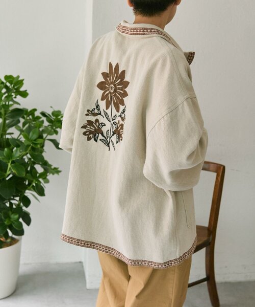 ear PAPILLONNER(イアパピヨネ)の「花柄刺しゅうジャケット【SUM1 STYLE】(その他アウター・レディース・グレイッシュベージュ・FREE)」の13枚目の写真