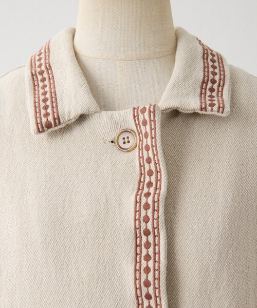ear PAPILLONNER(イアパピヨネ)の「花柄刺しゅうジャケット【SUM1 STYLE】(その他アウター・レディース・グレイッシュベージュ・FREE)」の6枚目の写真
