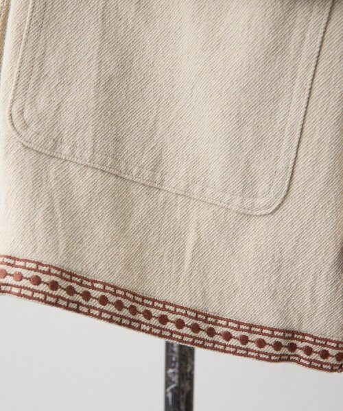ear PAPILLONNER(イアパピヨネ)の「花柄刺しゅうジャケット【SUM1 STYLE】(その他アウター・レディース・グレイッシュベージュ・FREE)」の2枚目の写真
