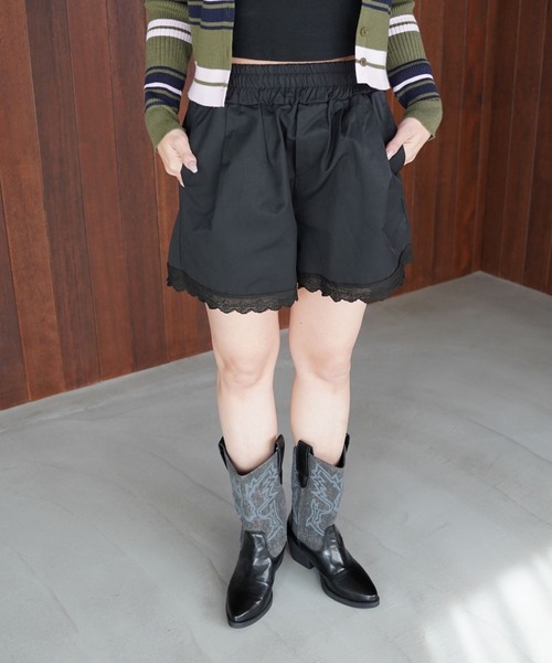 SANSeLF(サンセルフ)の「【SANSeLF】レースヘムショートパンツ saw26s025(その他パンツ・レディース・ホワイト/ブラック・FREE)」の1枚目の写真