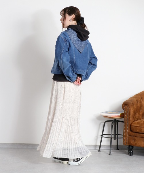 cepo（セポ）の「〈セットアップ対応可能〉スカーフセットデニムジャケット（デニムジャケット・レディース・ブルー系3/ブルー系2・M）」の5枚目の写真