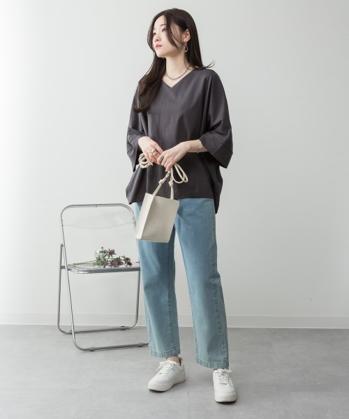 aity(アイティ)の「M-5L Vネック7分袖ドルマンカットソー 夏服(Tシャツ/カットソー・レディース・グレイッシュベージュ/ブラック/ミント/オフホワイト/チャコールグレー・4L~5L/LL~3L/M~L)」の14枚目の写真