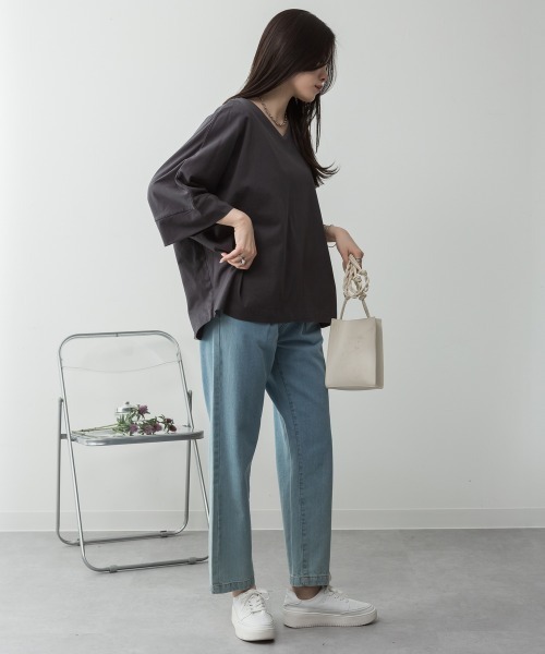 aity(アイティ)の「M-5L Vネック7分袖ドルマンカットソー 夏服(Tシャツ/カットソー・レディース・グレイッシュベージュ/ブラック/ミント/オフホワイト/チャコールグレー・4L~5L/LL~3L/M~L)」の15枚目の写真