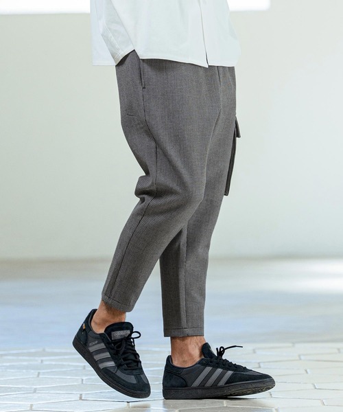 Magine（マージン）の「mp14660- Asymmetric Cargo Pocket Bonded Houndstooth Pants カーゴポケットパンツ(MGN-261-030)（カーゴパンツ・メンズ・ブラウン/ブラック・48/46/44）」の3枚目の写真