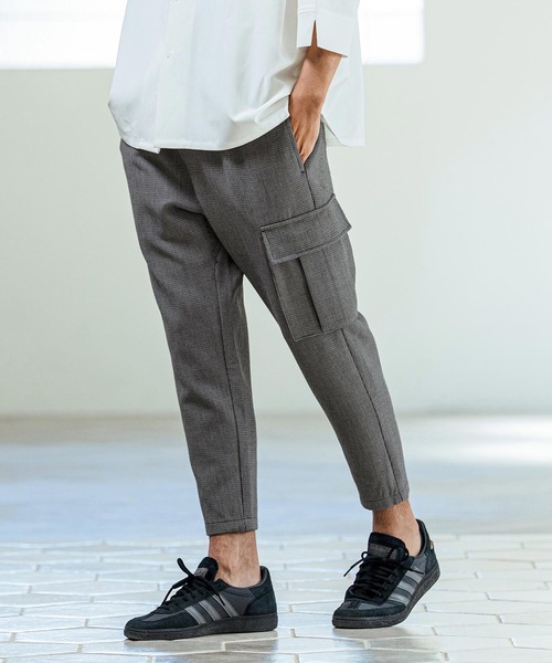 Magine（マージン）の「mp14660- Asymmetric Cargo Pocket Bonded Houndstooth Pants カーゴポケットパンツ(MGN-261-030)（カーゴパンツ・メンズ・ブラウン/ブラック・48/46/44）」の4枚目の写真
