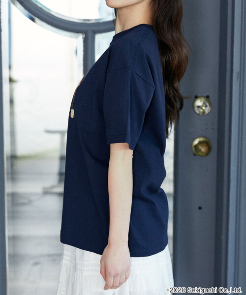 PUBLUX(パブリュクス)の「PUBLUX/パブリュクス モンチッチ フロントプリント Tシャツ 限定展開(Tシャツ/カットソー・レディース・イエロー/チャコールグレー/ネイビー/オフホワイト・フリ-)」の10枚目の写真