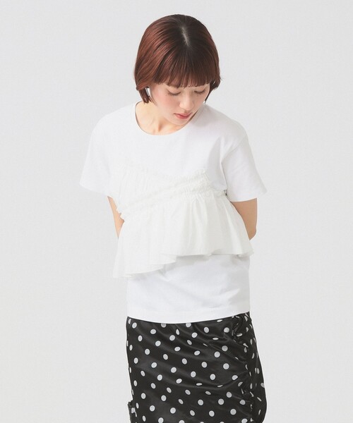 Ray BEAMS(レイビームス)の「アシメ ギャザー フリル Tシャツ(Tシャツ/カットソー・レディース・ホワイト/ブラック・ONE SIZE)」の1枚目の写真