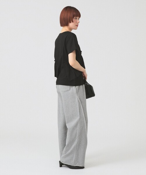 Ray BEAMS(レイビームス)の「アシメ ギャザー フリル Tシャツ(Tシャツ/カットソー・レディース・ホワイト/ブラック・ONE SIZE)」の8枚目の写真