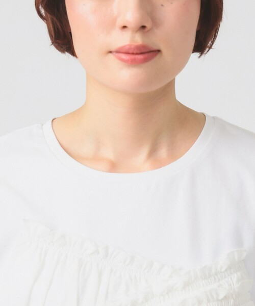 Ray BEAMS(レイビームス)の「アシメ ギャザー フリル Tシャツ(Tシャツ/カットソー・レディース・ホワイト/ブラック・ONE SIZE)」の14枚目の写真