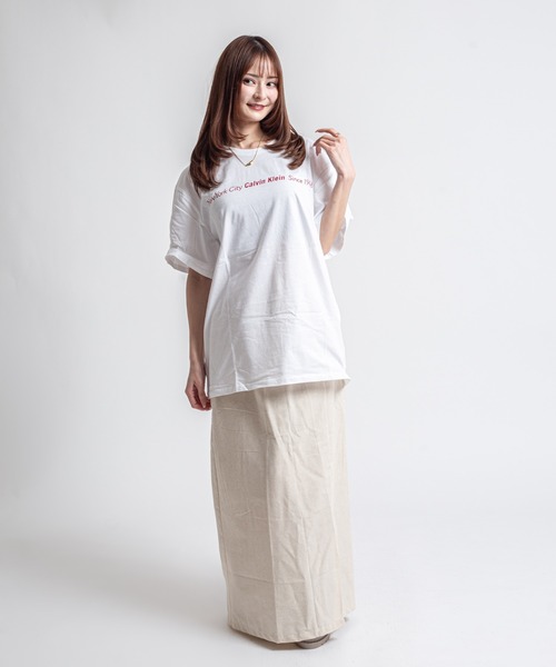 Calvin Klein(カルバン・クライン)の「【CALVIN KLEIN】ロゴTシャツ 半袖 シンプル クルーネック(Tシャツ/カットソー・メンズ・ホワイト・LARGE/X-LARGE/XX-LARGE)」の4枚目の写真