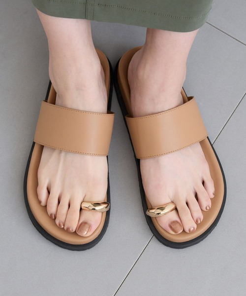 BARNYARDSTORM（バンヤードストーム）の「BARNYARDSTORM / 『ネルソンさん』ご紹介アイテム】メタルトングレザーサンダル【一部店舗限定カラー】（サンダル・レディース・モカ/ブラック・36/37/38）」の3枚目の写真