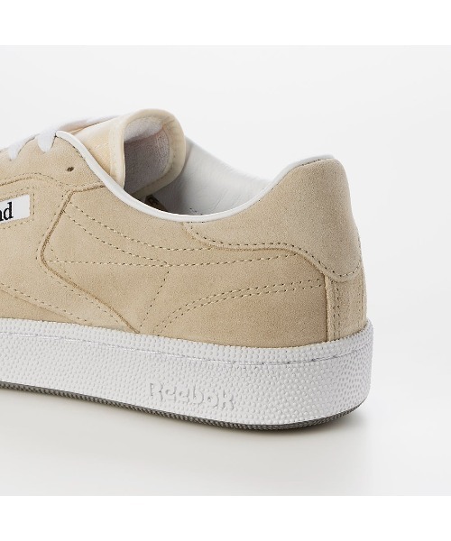 Reebok(リーボック)の「ジョウンド クラブシー 85 / JJJJOUND CLUB C 85(スニーカー・メンズ・ベージュ/グレー・24.0cm/24.5cm/23.5cm/23.0cm/31cm/28.0cm/27.5cm/27.0cm/26.5cm/26.0cm/25.5cm/25.0cm/28.5cm)」の20枚目の写真