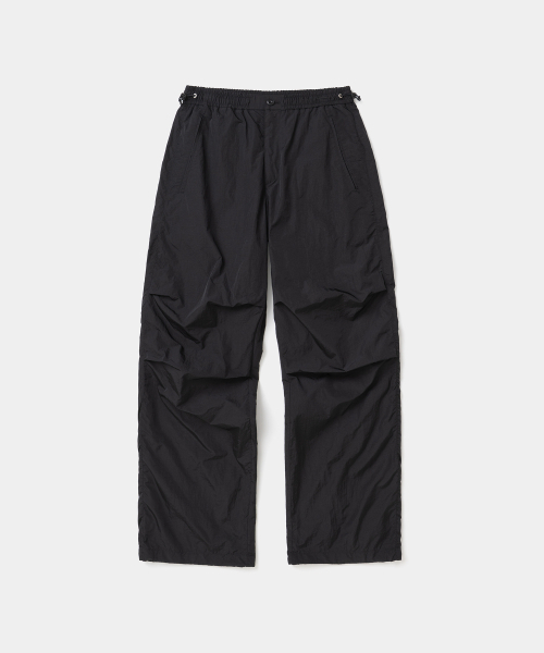 UNIFORM BRIDGE(ユニフォームブリッジ)の「nylon parachute pocket pants black(スウェットパンツ・メンズ・その他・MEDIUM/LARGE/X-LARGE/XX-LARGE)」の1枚目の写真