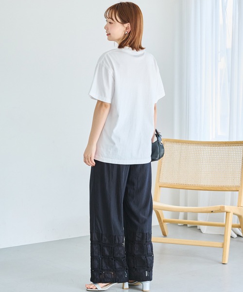 LAVEANGE(ラビアンジェ)の「スクエア刺繍レース切替ワイドパンツ|レースで魅せる大人の抜け感スタイル/イージーパンツ/ポケット付き/ウエストゴム/体型カバー(その他パンツ・レディース・オフホワイト/ブラック・LL/4L/3L/M/5L)」の14枚目の写真