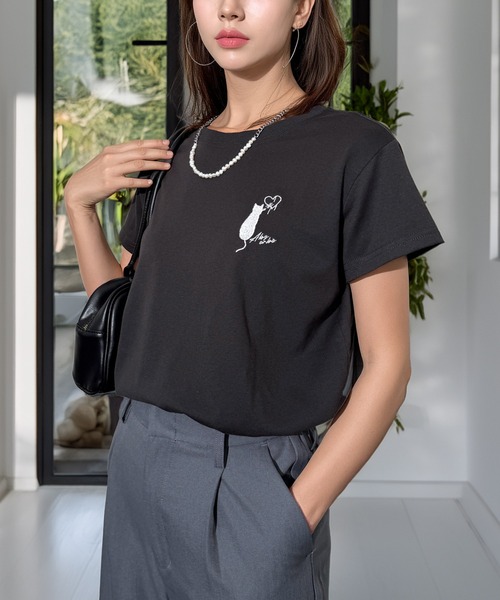 Candlestick(キャンドルスティック)の「ワンポイント キャット 刺繍 コンパクトTシャツ(Tシャツ/カットソー・レディース・ホワイト/ブラック/スミクロ・FREE)」の15枚目の写真