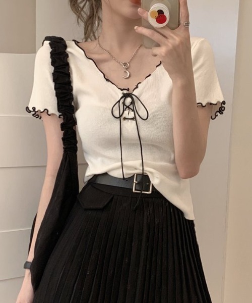 Alvia(アルビア)の「ネッククロスリボン半袖Tシャツ(Tシャツ/カットソー・レディース・ブラック/ホワイト・M)」の13枚目の写真