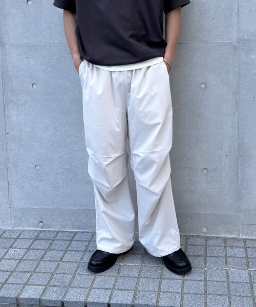 COLONY 2139（コロニートゥーワンスリーナイン）の「冷感速乾ストレッチイージーパンツ（その他パンツ・メンズ・ホワイト/ブラック/ネイビー・LARGE/MEDIUM）」の2枚目の写真